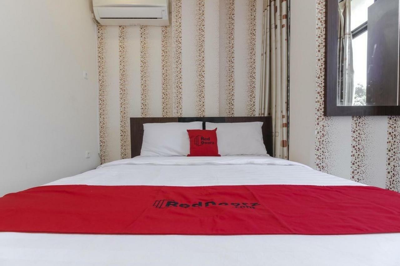 Reddoorz Plus @ Paal 2 Manado Buitenkant foto